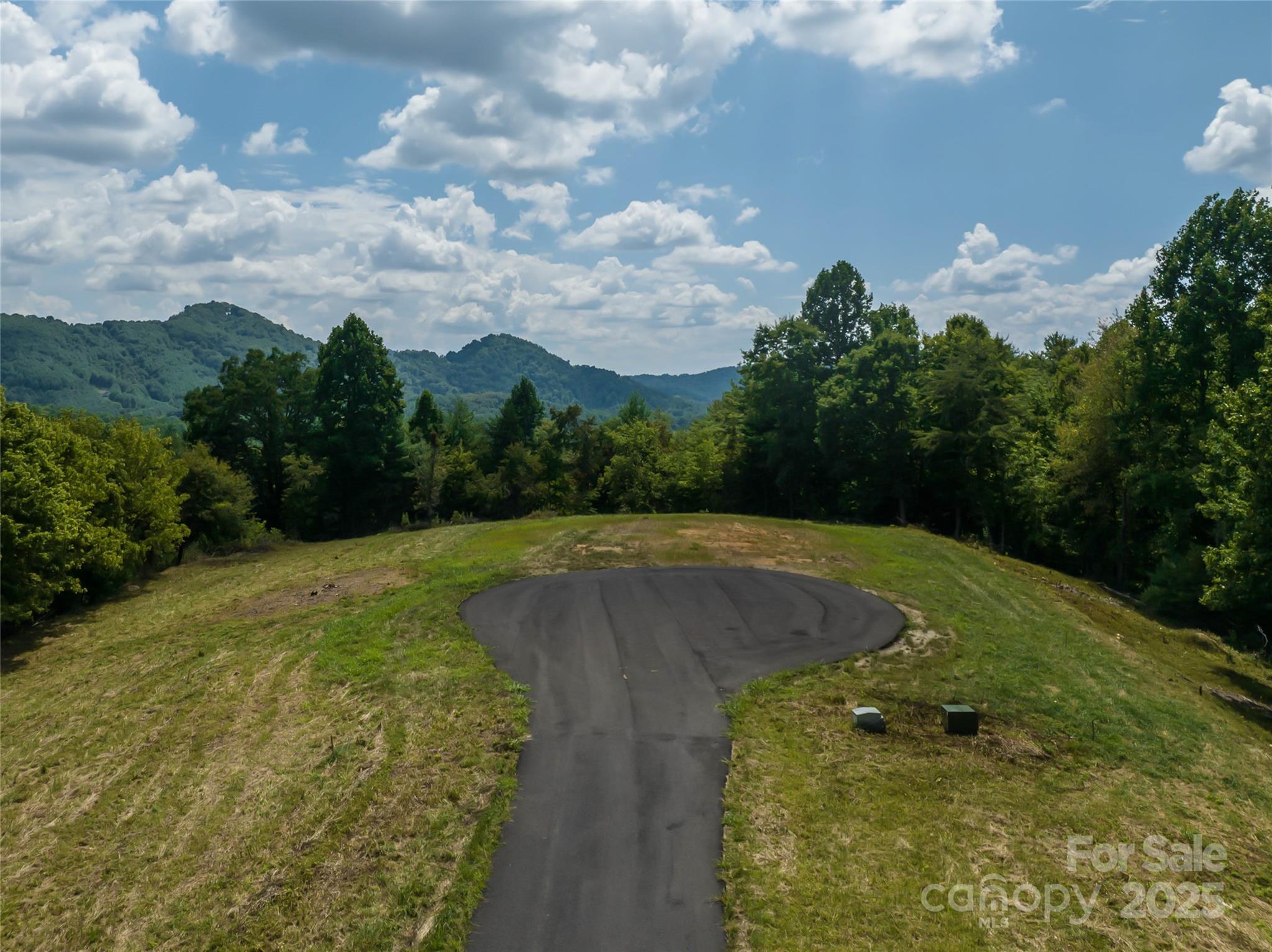 Cleared Level homesite at end of cul-de-sac - 101 Red Maple Run, Marshall