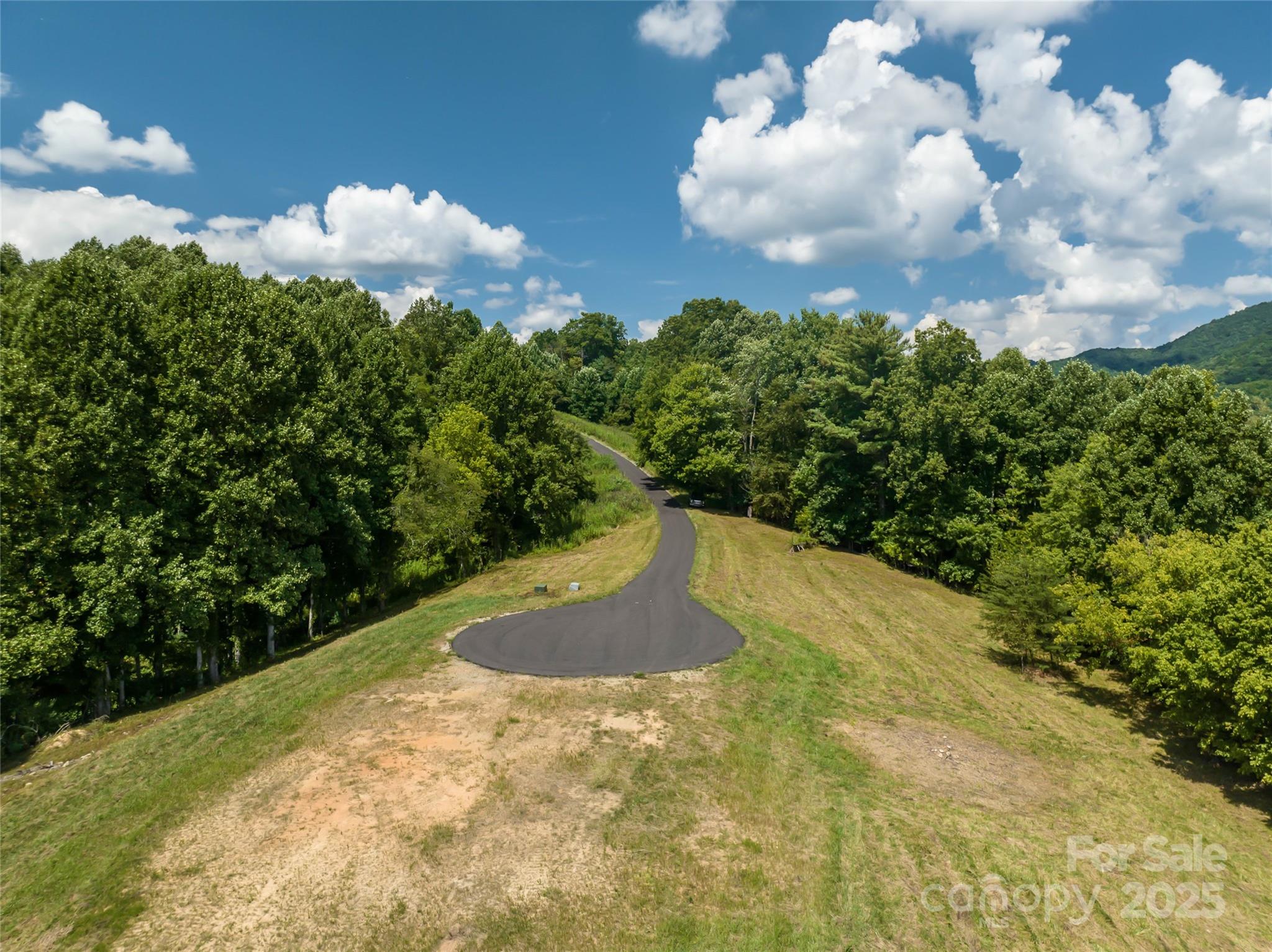Cleared Level homesite at end of cul-de-sac - 101 Red Maple Run, Marshall
