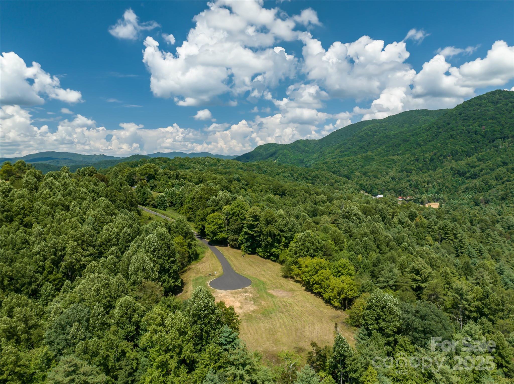 Cleared Level homesite at end of cul-de-sac - 101 Red Maple Run, Marshall