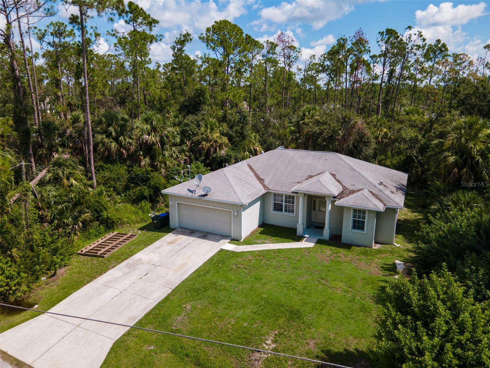 Single Family Residence at 4126 COBBLER LN, NORTH PORT, photo 2 of 20