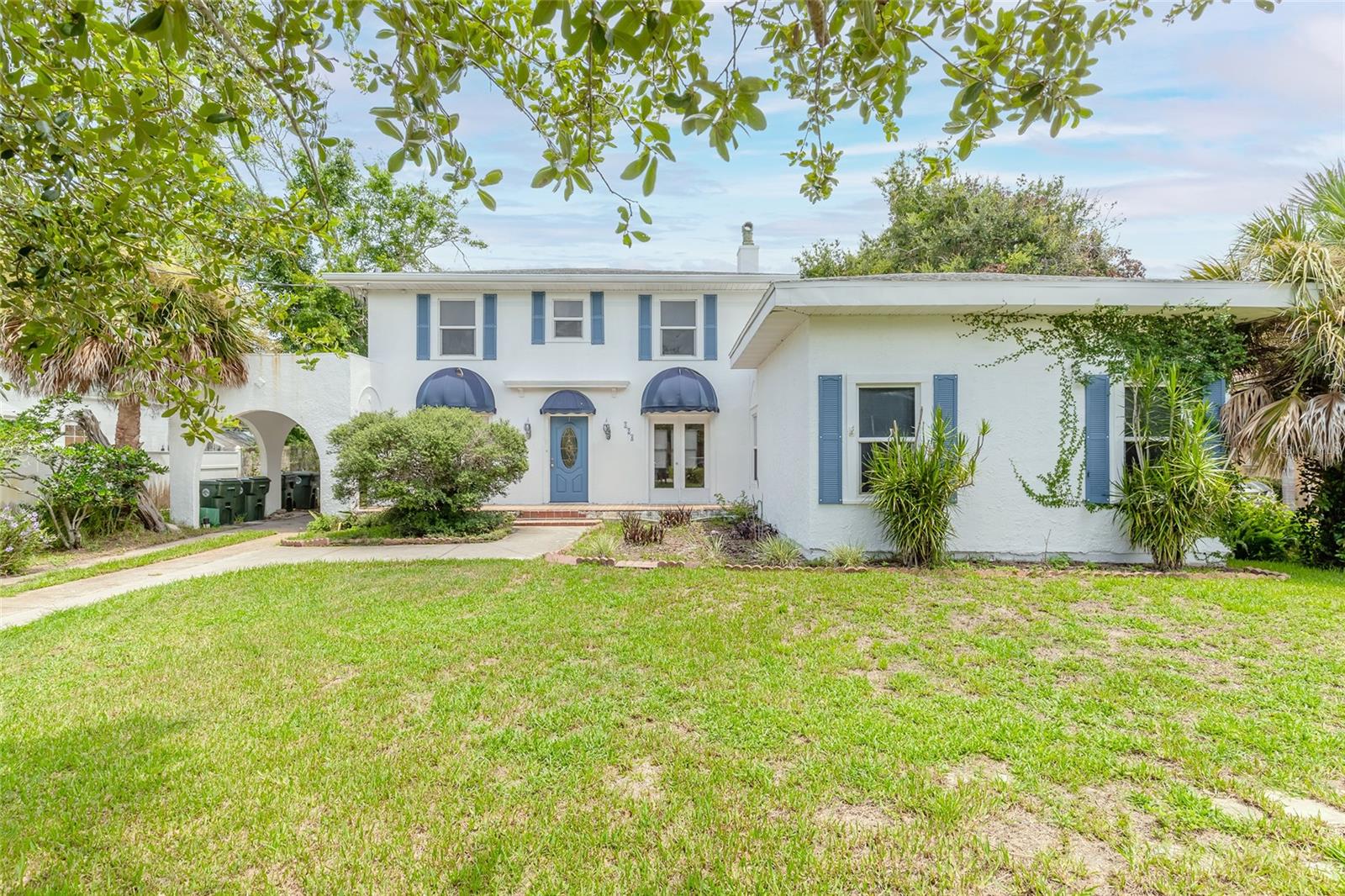 724 N OLEANDER AVE