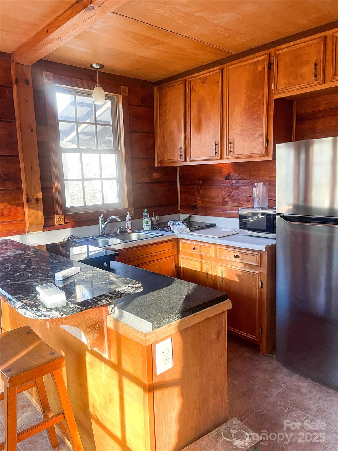 Single Family Residence at 1386 Old Pinckney Road, York, photo 2 of 27