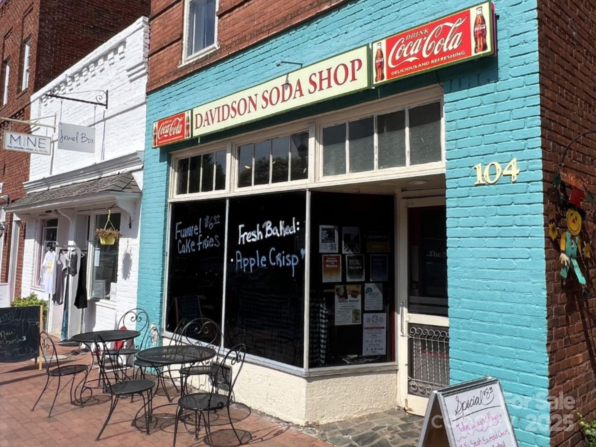 Downtown Davidson - 1425 Samuel Spencer Parkway, Davidson