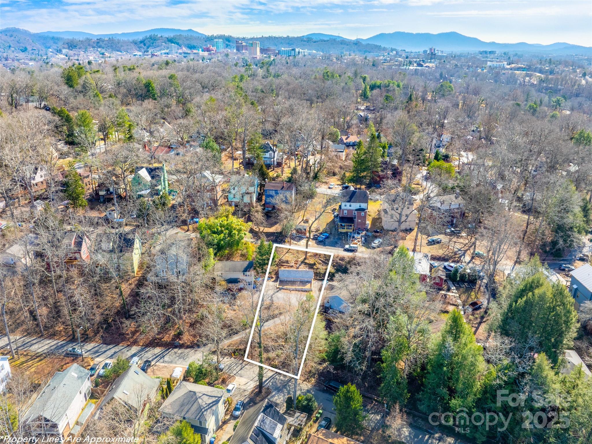 Lot lines are approximate - 231 Westover Drive, Asheville