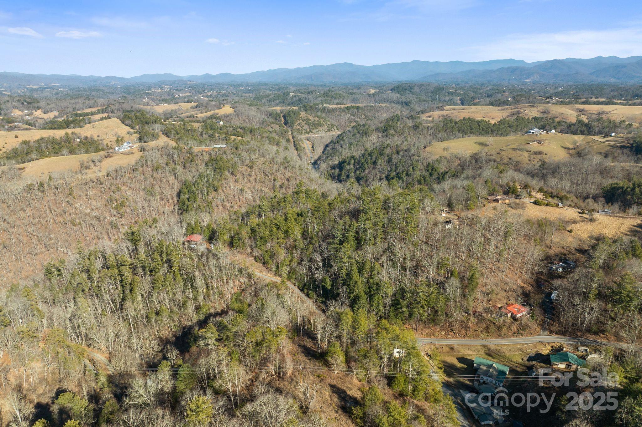 Aerial of Ivy Bluffs Rd - 131 Ivy Bluff Road, Marshall