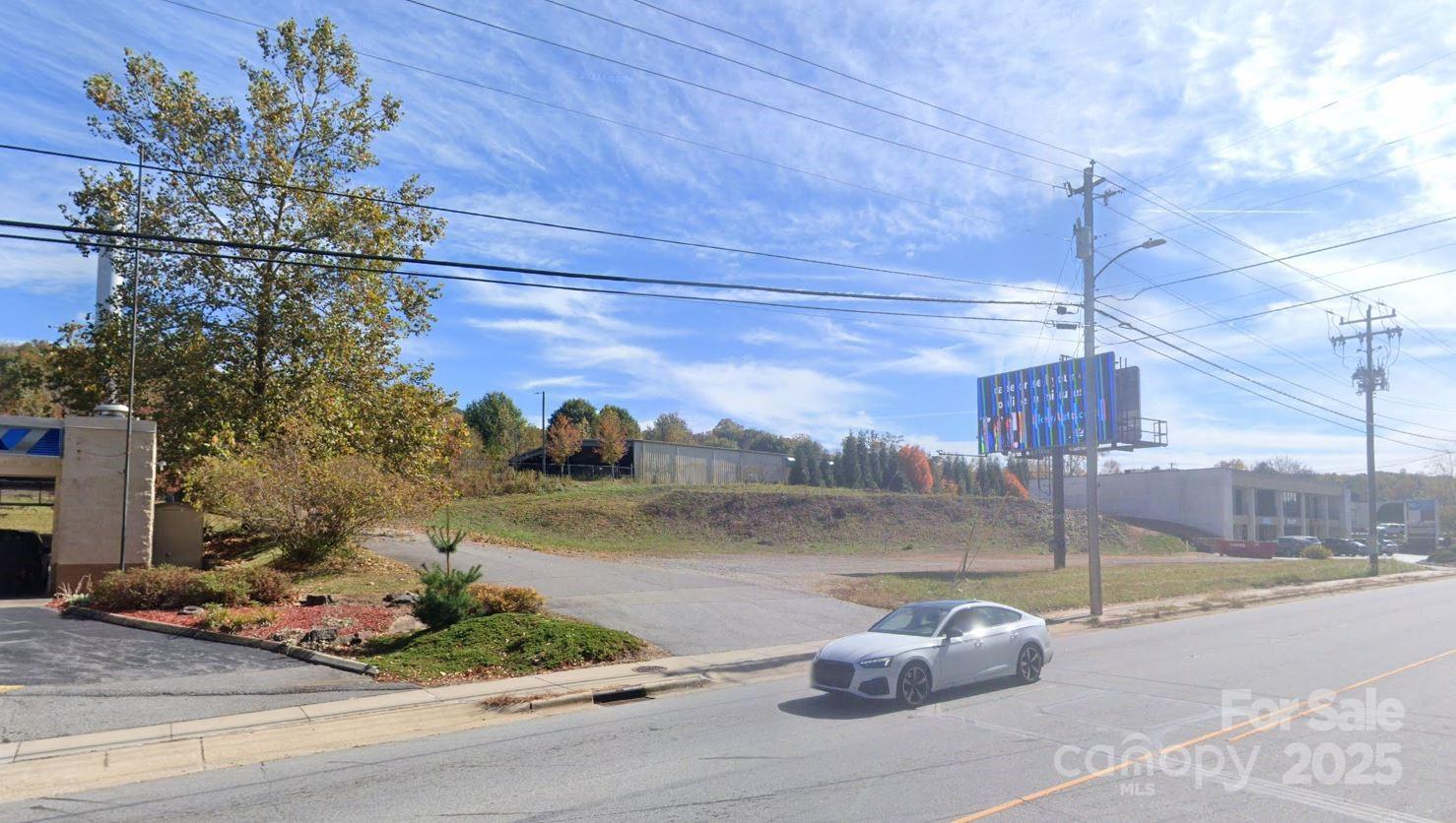 Lot at 1260 Hendersonville Road, Asheville, photo 2 of 5