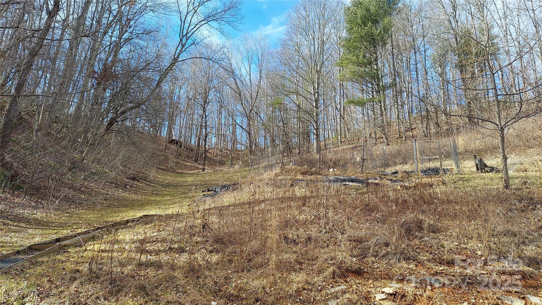 Drive up to homesite - 103 Barn Road, Burnsville