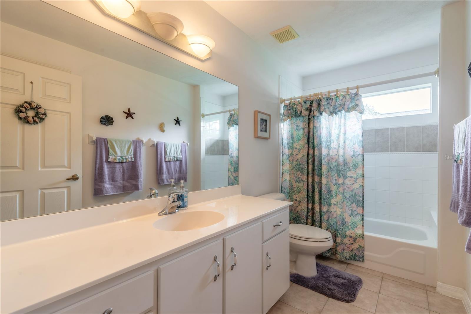 Guest bathroom - 2626 TURNBULL ESTATES DR, NEW SMYRNA BEACH