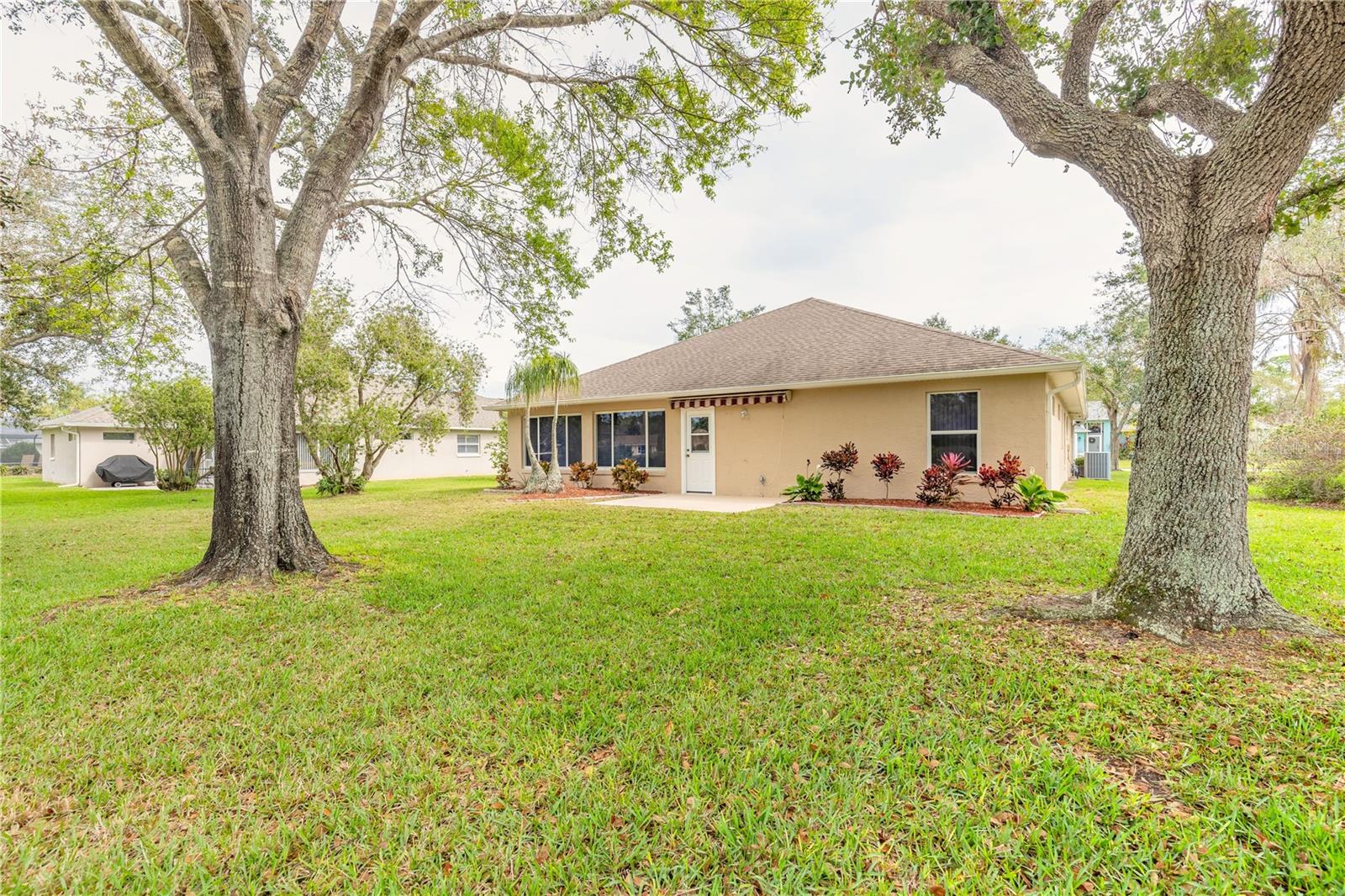 Gorgeous and spacious backyard - 2626 TURNBULL ESTATES DR, NEW SMYRNA BEACH