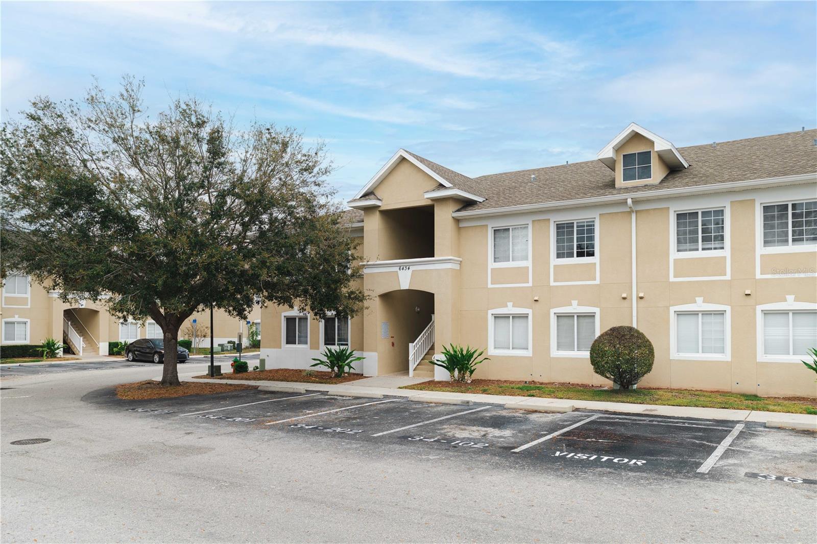 6434 CYPRESSDALE DR #102