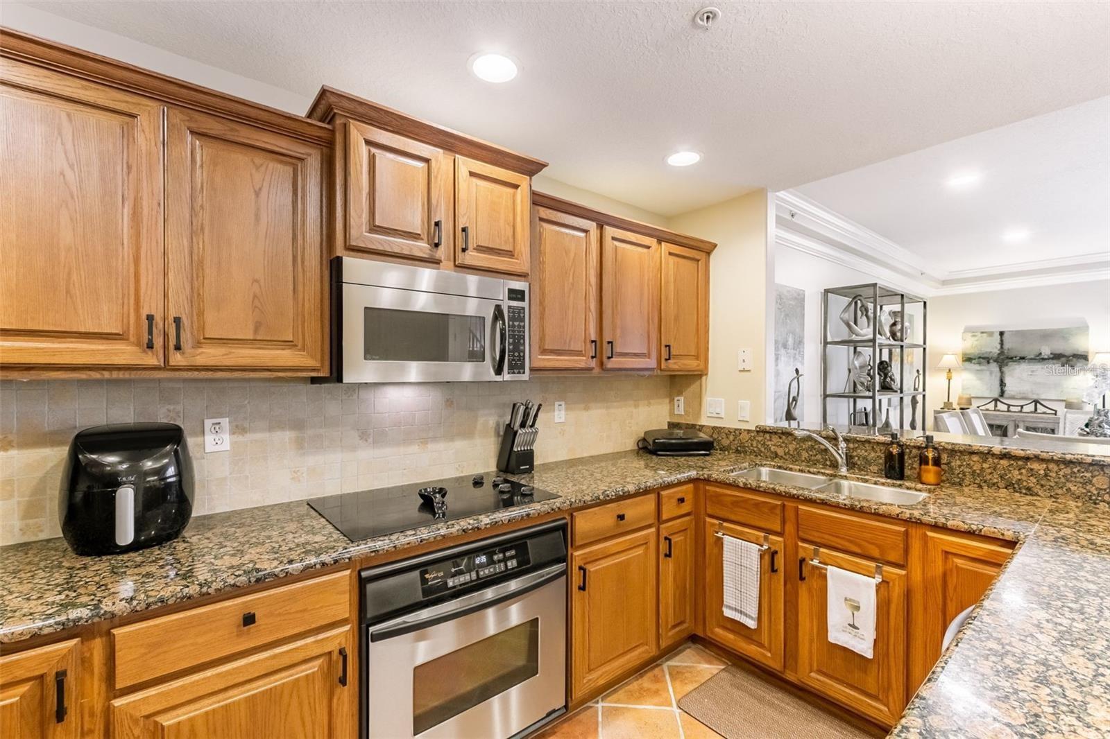 Kitchen open floor - 50 PALM HARBOR PKWY #32, PALM COAST