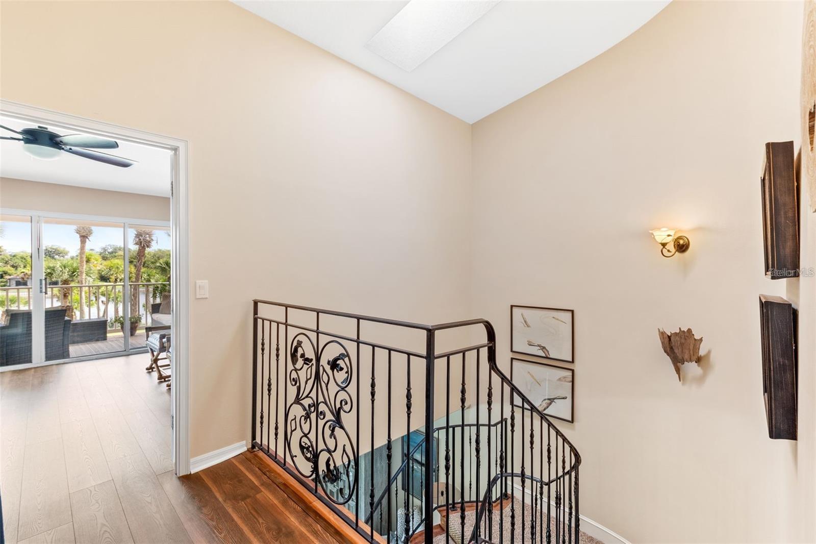 2nd floor landing - 50 PALM HARBOR PKWY #32, PALM COAST