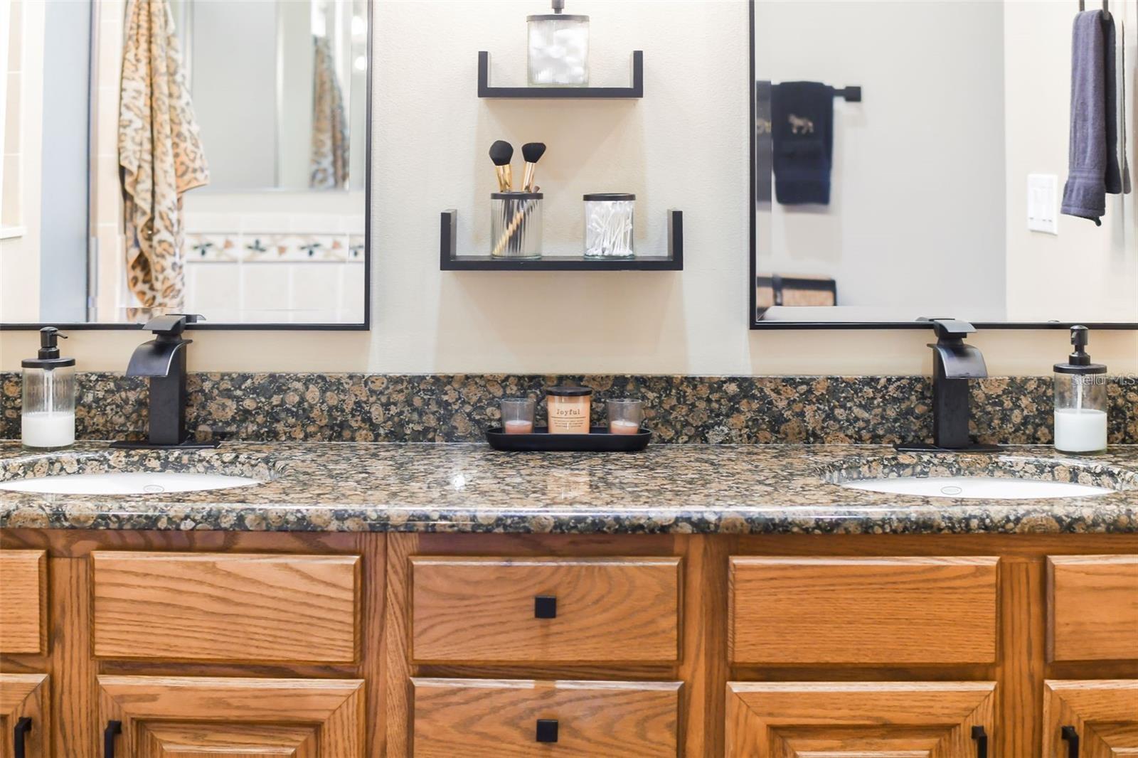 Primary Ensuite - 50 PALM HARBOR PKWY #32, PALM COAST
