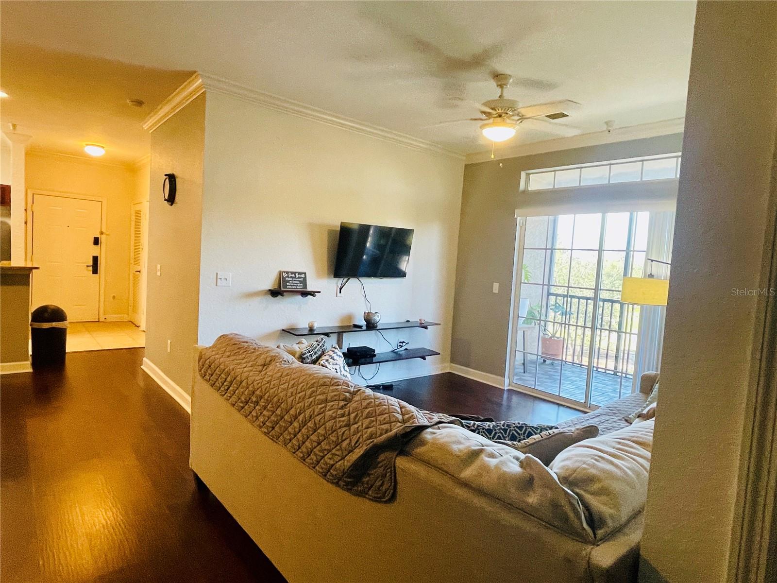 Living area / Family room - 8010 TUSCANY WAY #5301, DAVENPORT