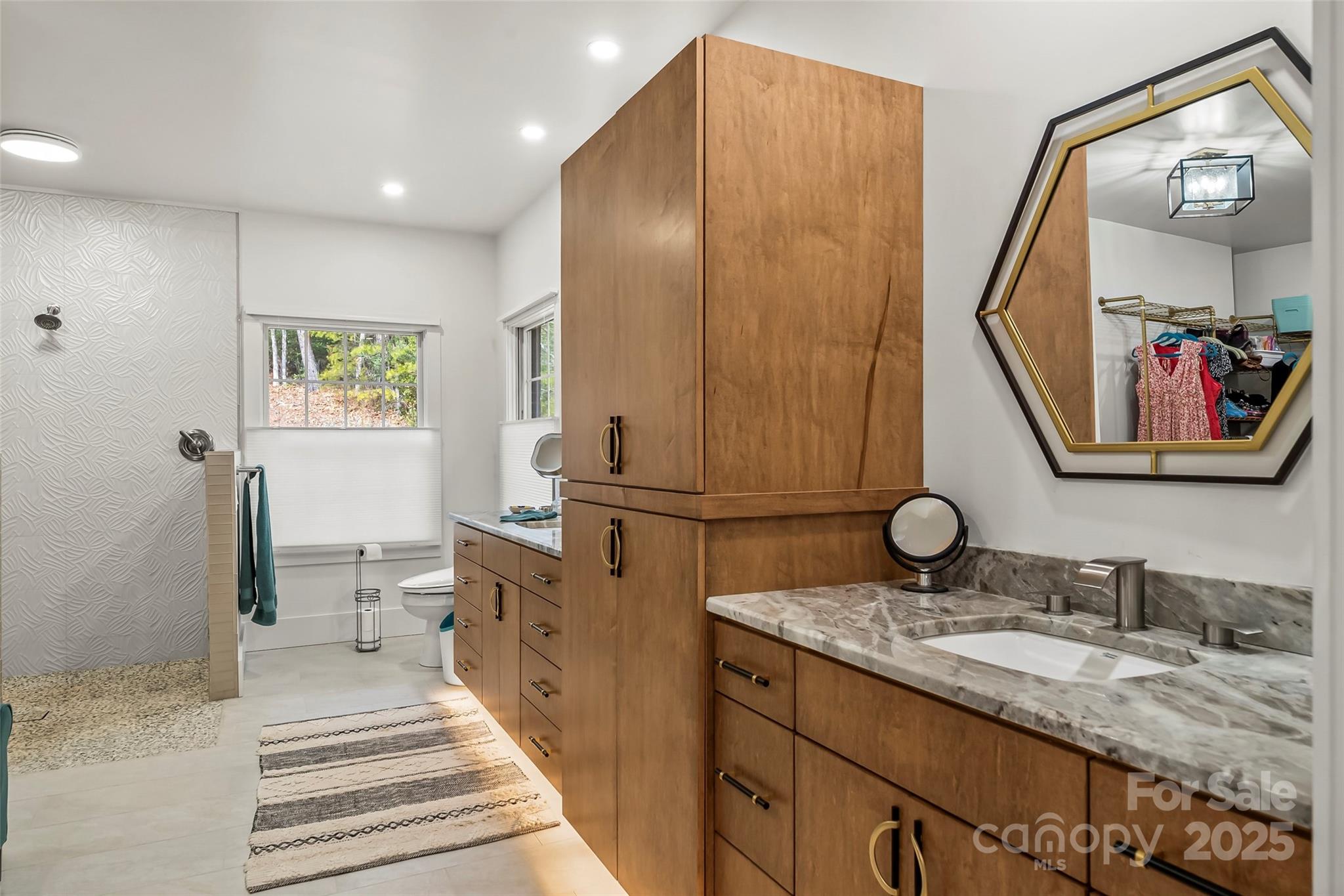 Primary bathroom - 1441 Southpointe Drive, Morganton