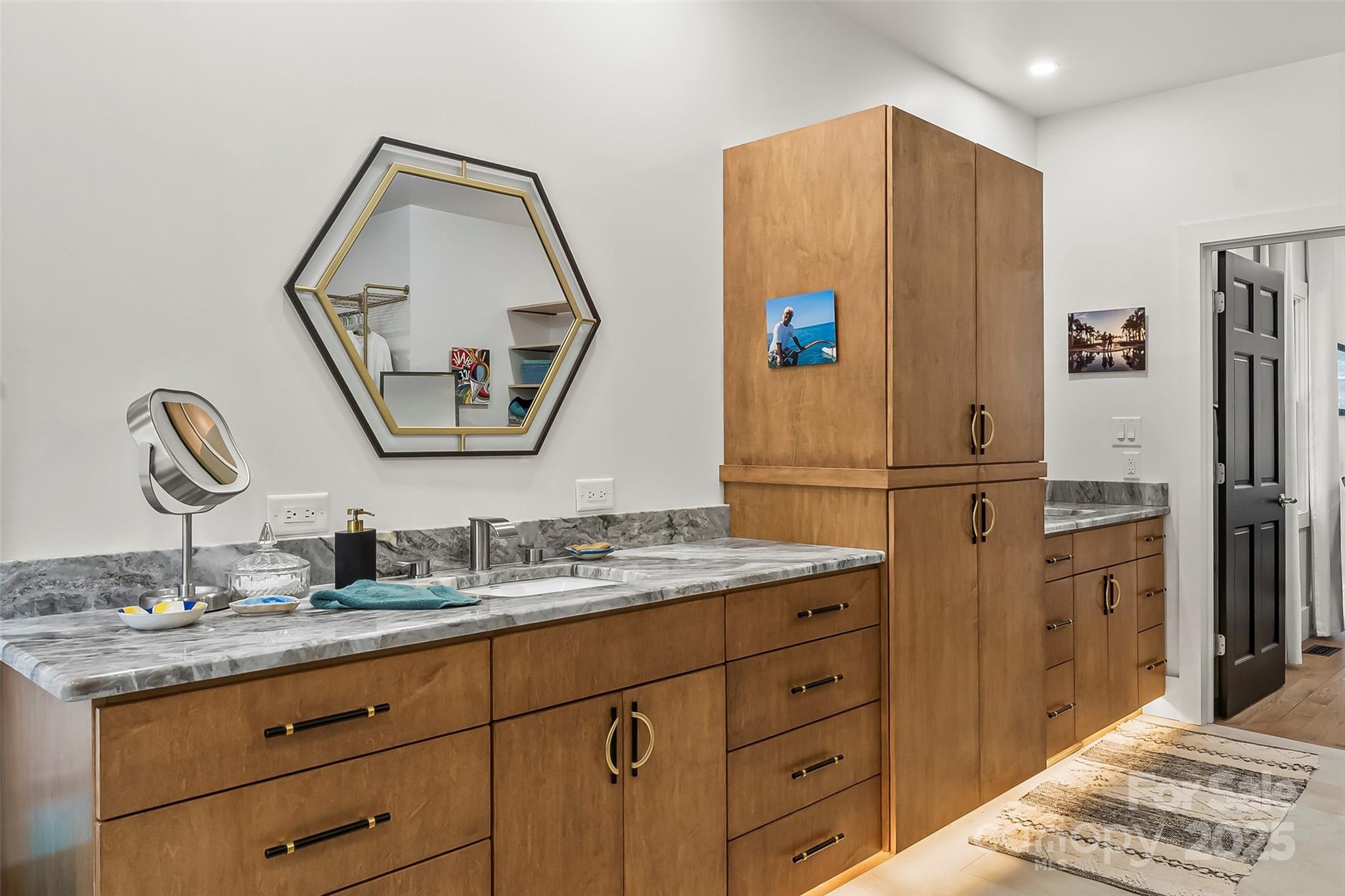 Primary bathroom - 1441 Southpointe Drive, Morganton