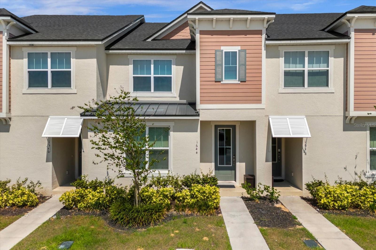 1644 TROPICAL PALMS CIR
