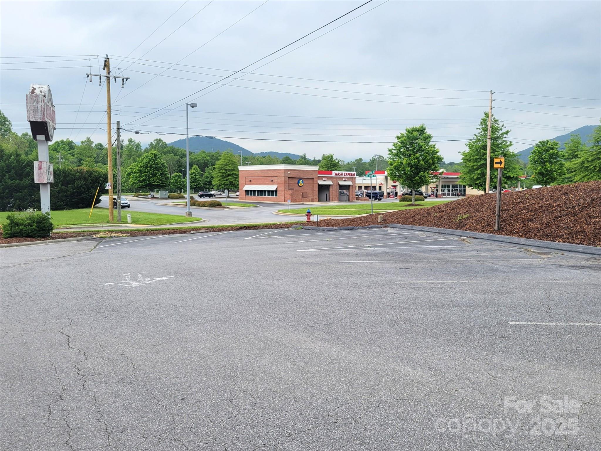 Retail at 701 NC 9 Highway, Black Mountain, photo 21 of 27