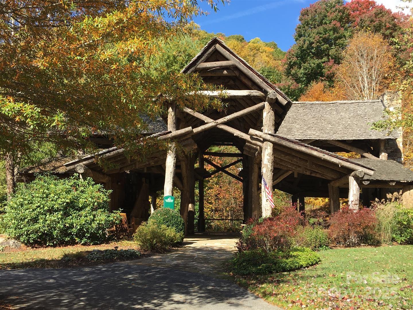 WL VC Pavilion - 334-335-336 Hamlin Lane, Mars Hill