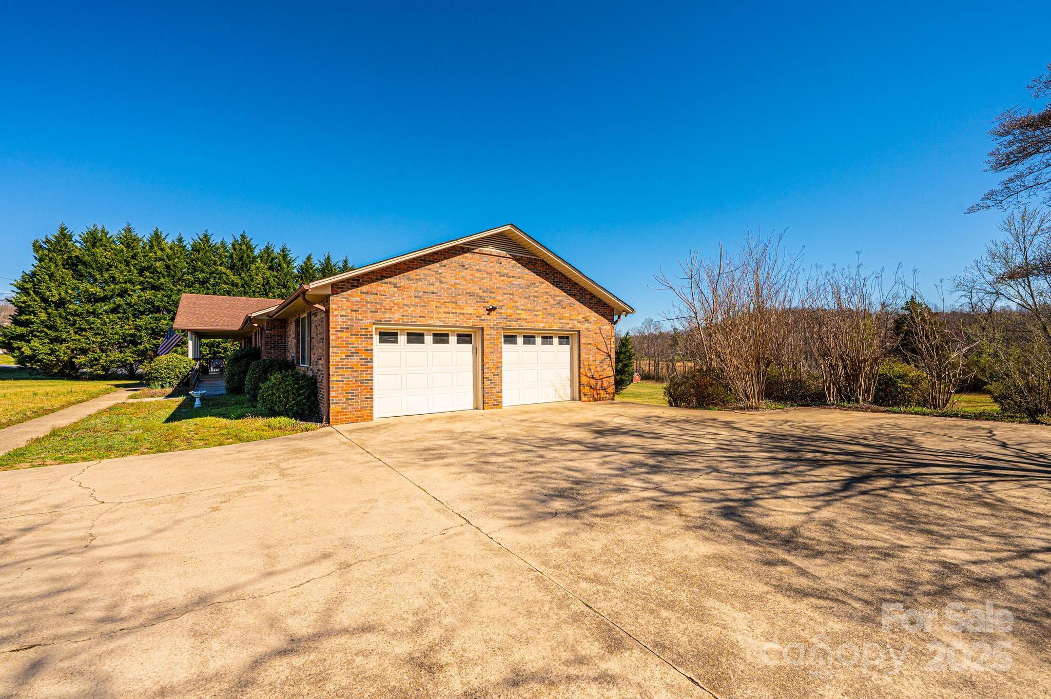 Single Family Residence at 1221 Connelly Springs Road, Lenoir, photo 9 of 42