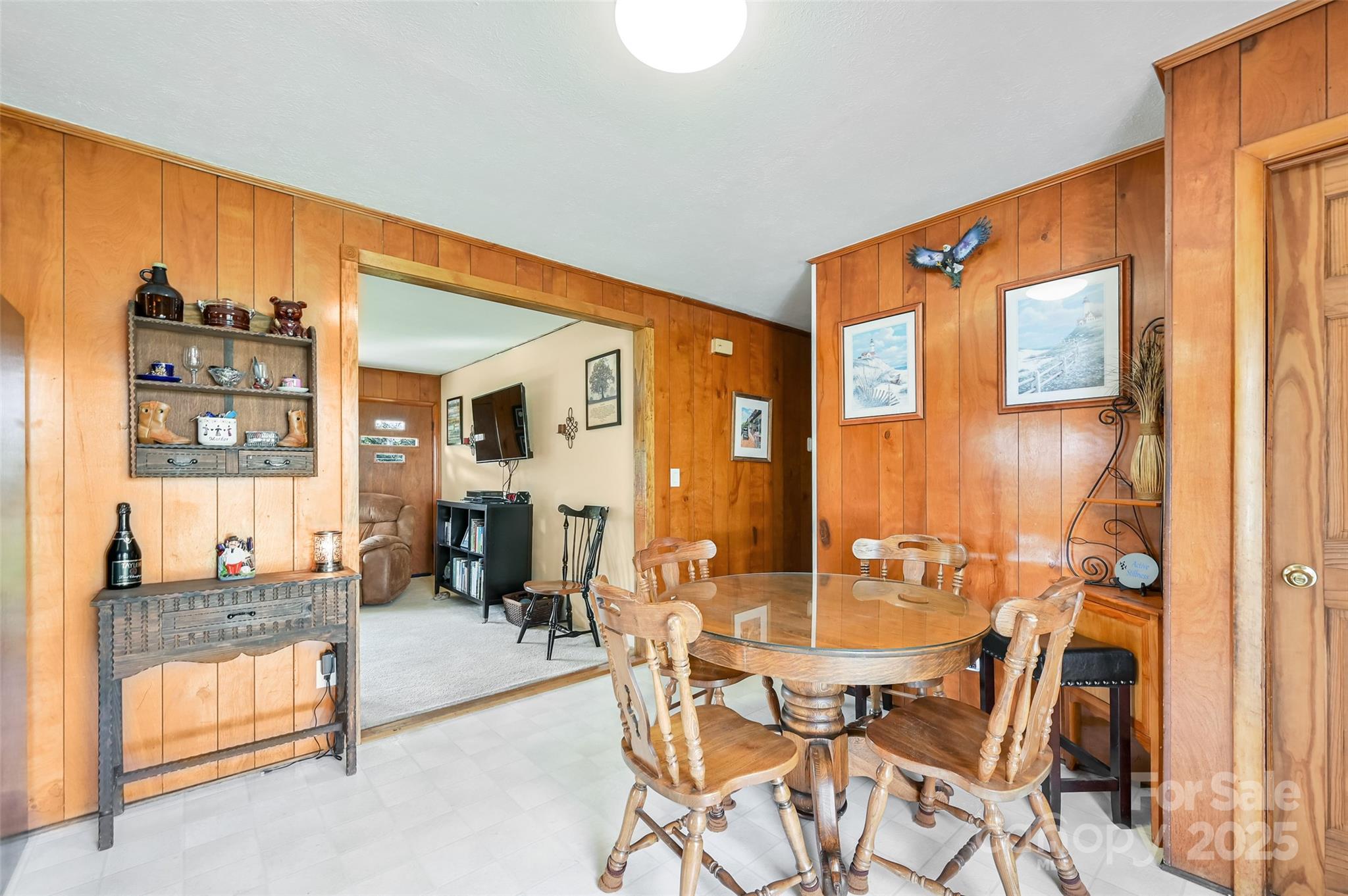 N/A at 29 Delta Drive, Hendersonville, photo 8 of 48