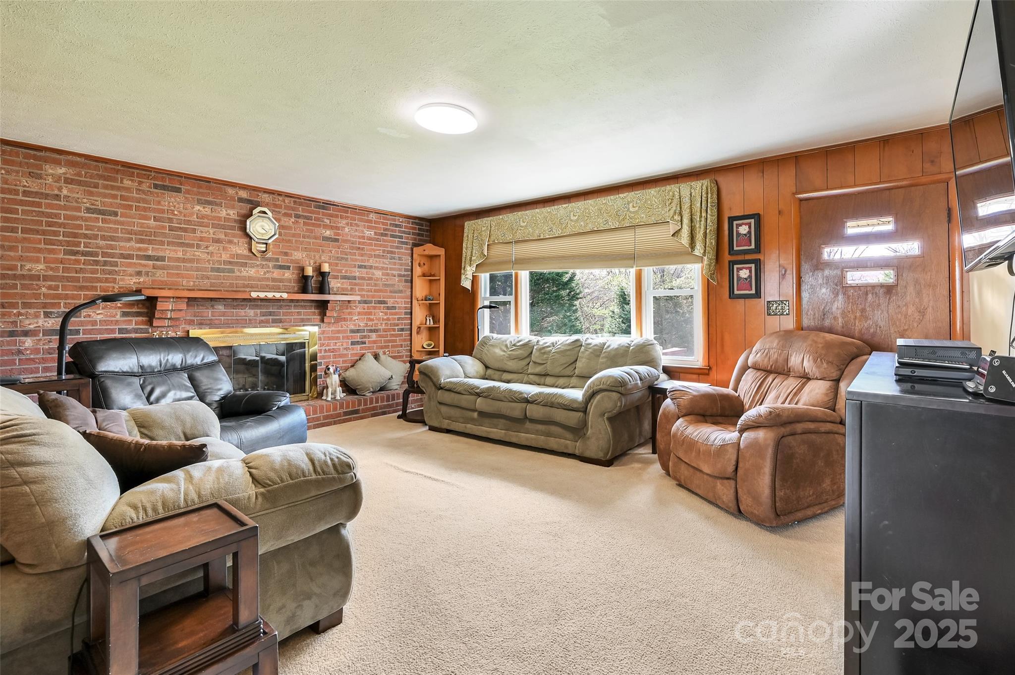 N/A at 29 Delta Drive, Hendersonville, photo 9 of 48