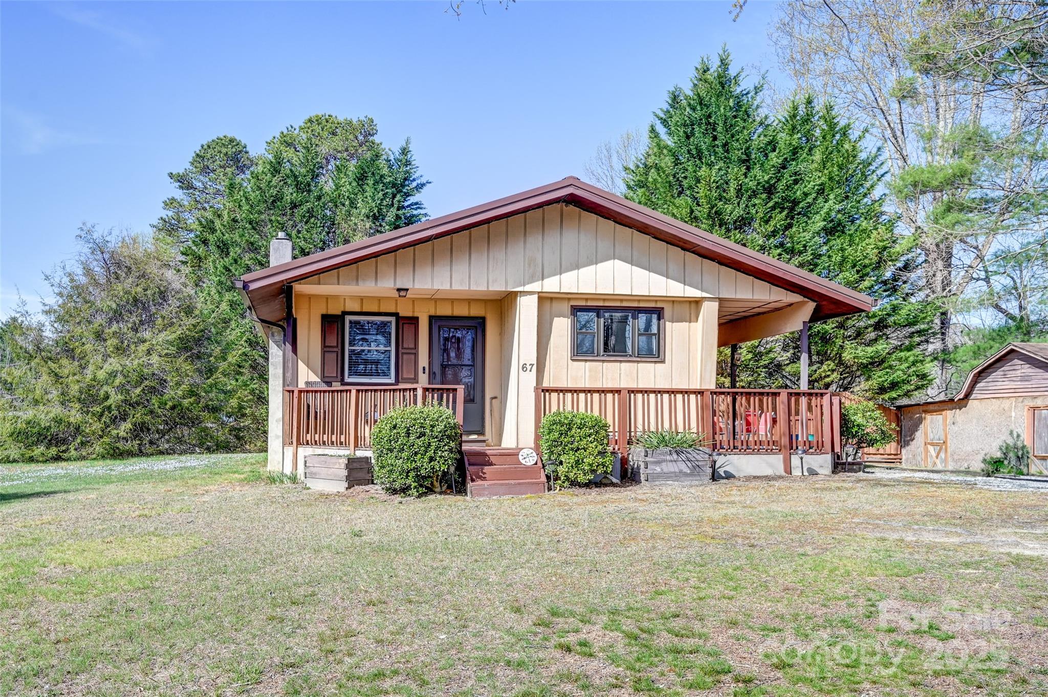 N/A at 29 Delta Drive, Hendersonville, photo 33 of 48