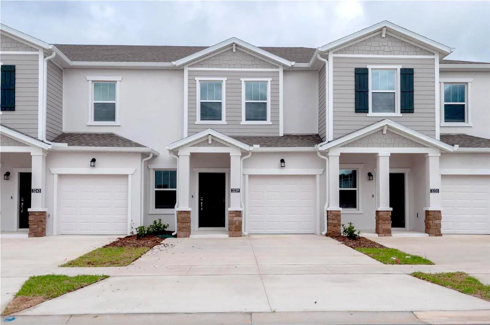 Townhouse at 3239 LAURENT LOOP, DAVENPORT, photo 2 of 28