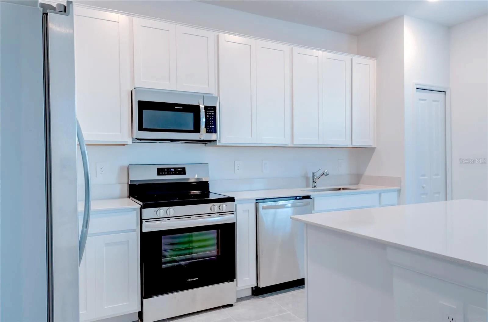Townhouse at 3239 LAURENT LOOP, DAVENPORT, photo 7 of 28