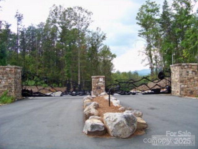 1552 Bear Cliff Drive