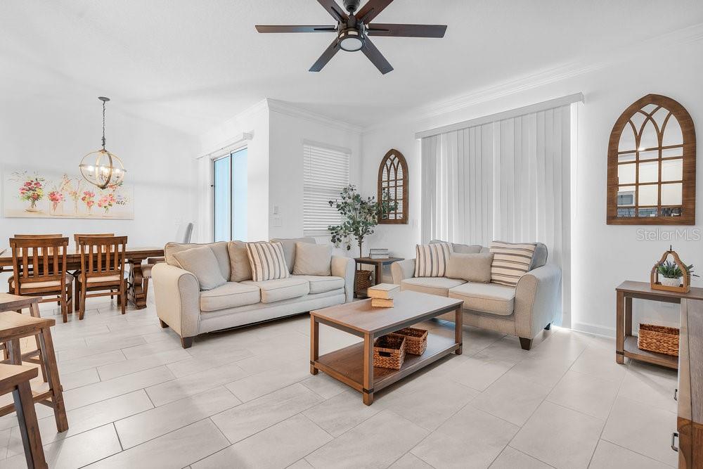 Living Room and Dining Room Combo - 1148 KINGSBARN ST, DAVENPORT