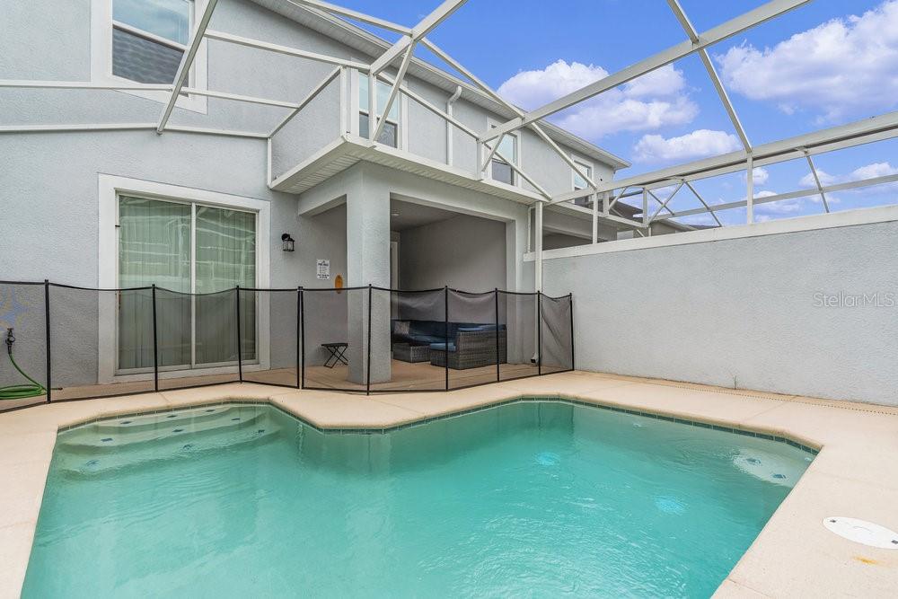 Private screened in pool - 1148 KINGSBARN ST, DAVENPORT