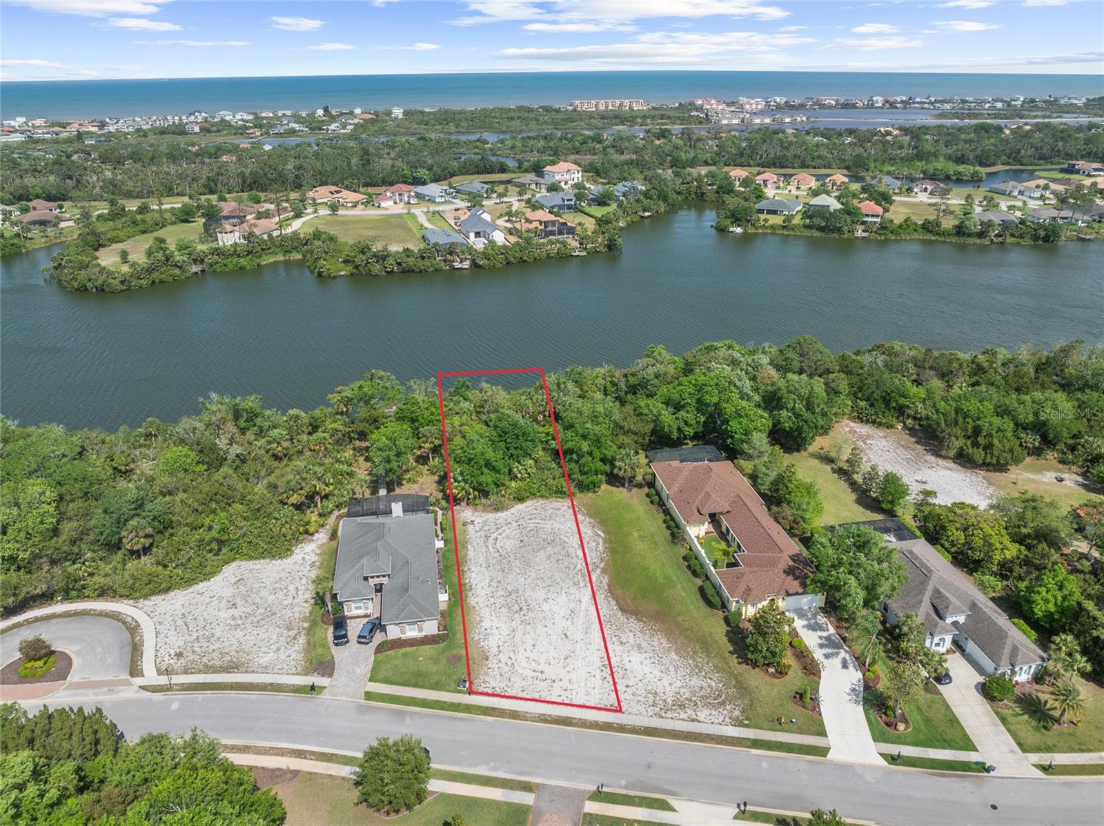 48 N LAKEWALK DR