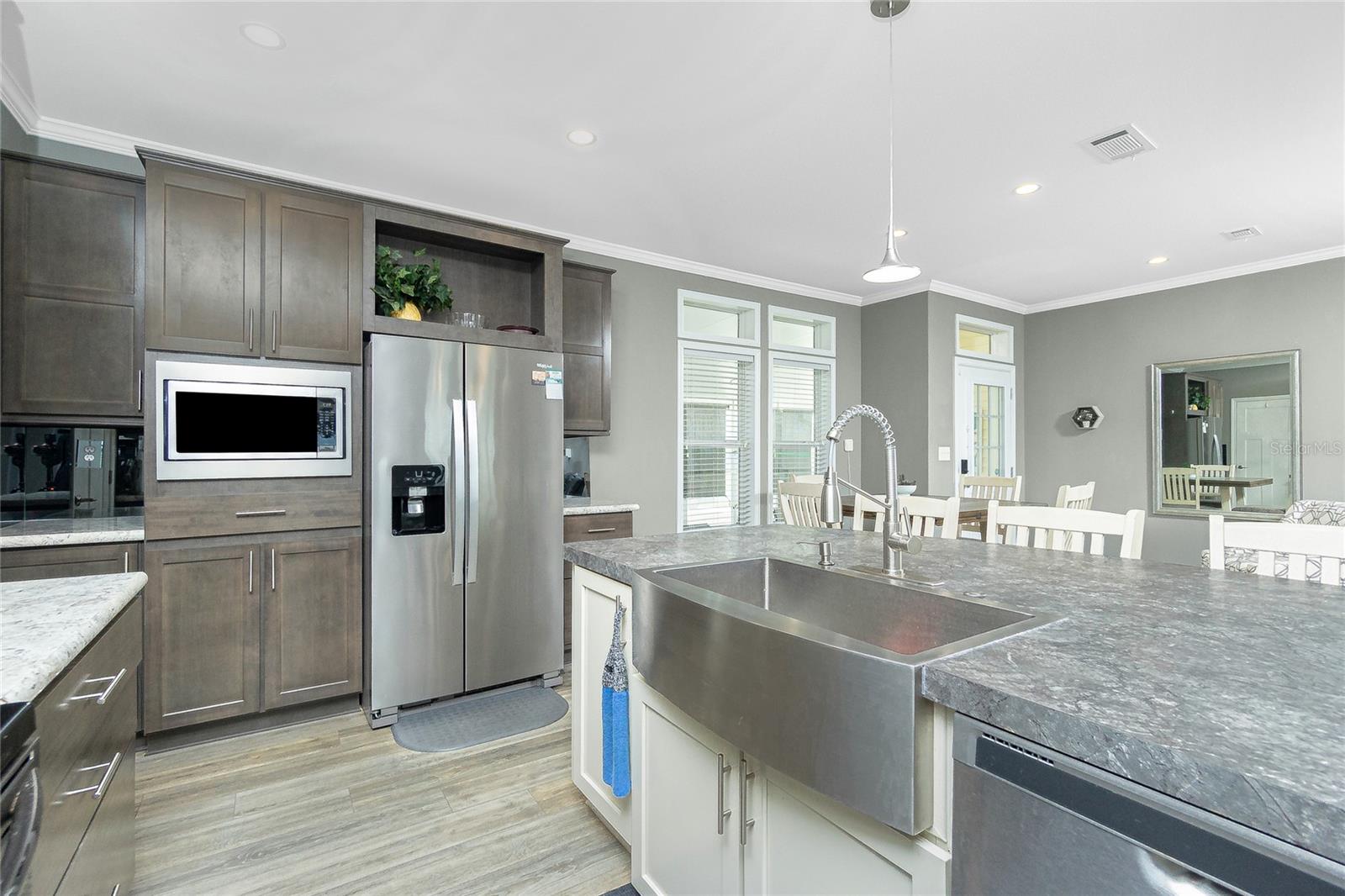 Manufactured Home at 1431 SANDERLING DR, ENGLEWOOD, photo 11 of 59