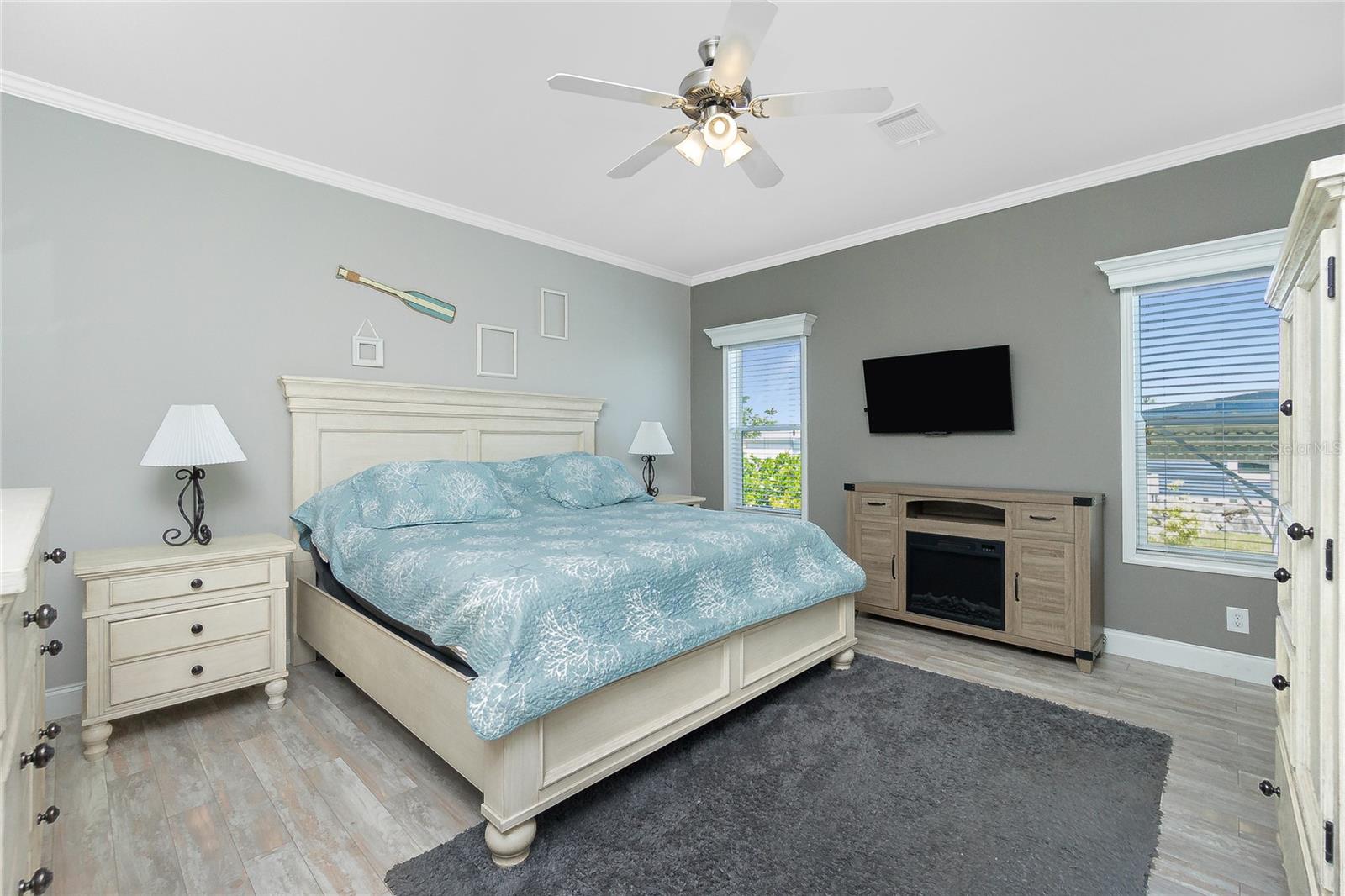 Manufactured Home at 1431 SANDERLING DR, ENGLEWOOD, photo 20 of 59