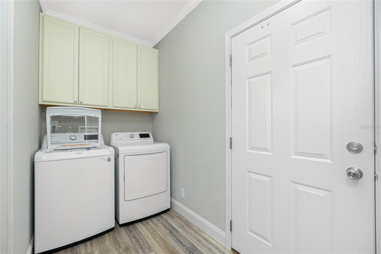 Manufactured Home at 1431 SANDERLING DR, ENGLEWOOD, photo 33 of 59