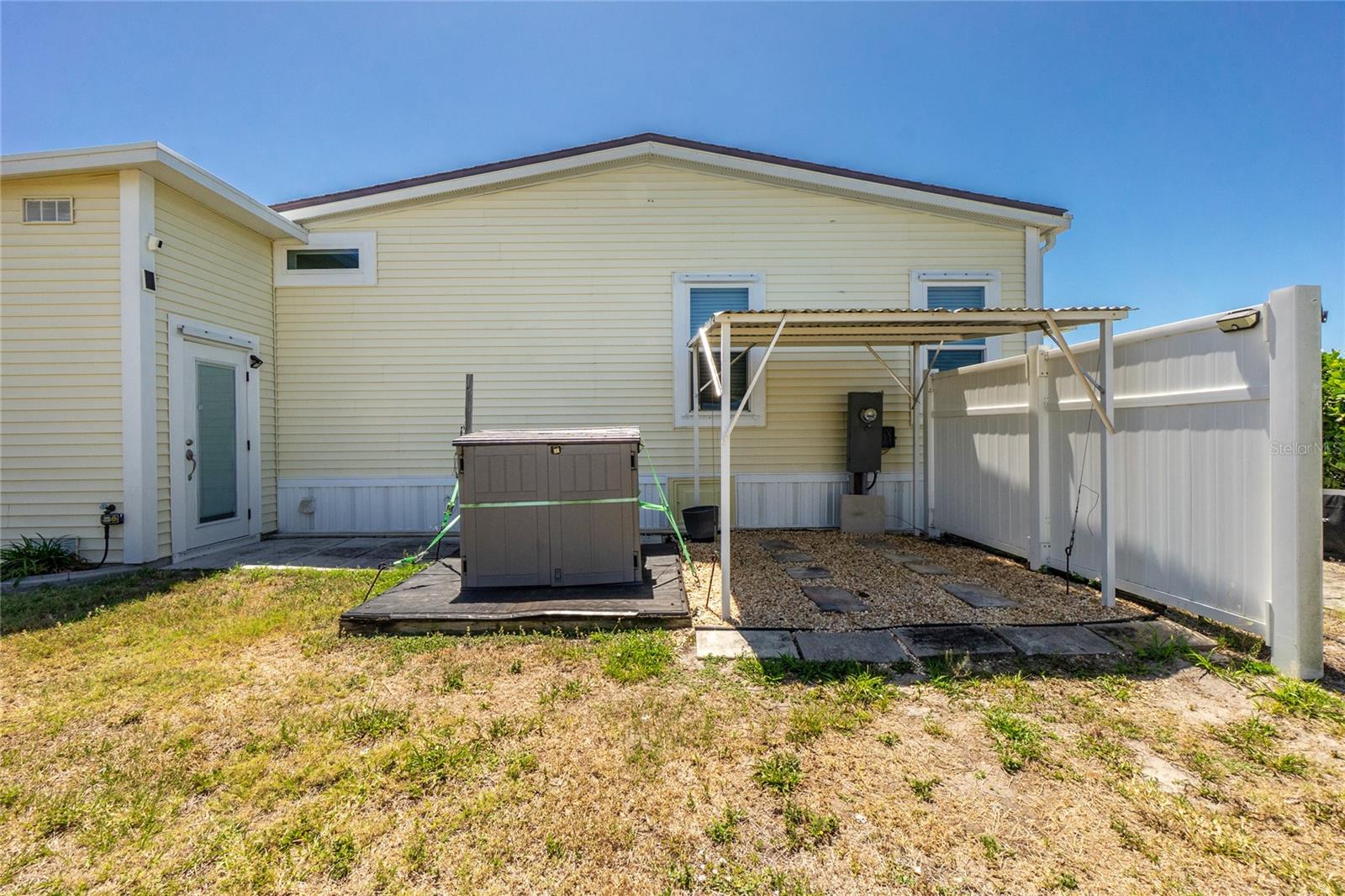Manufactured Home at 1431 SANDERLING DR, ENGLEWOOD, photo 49 of 59