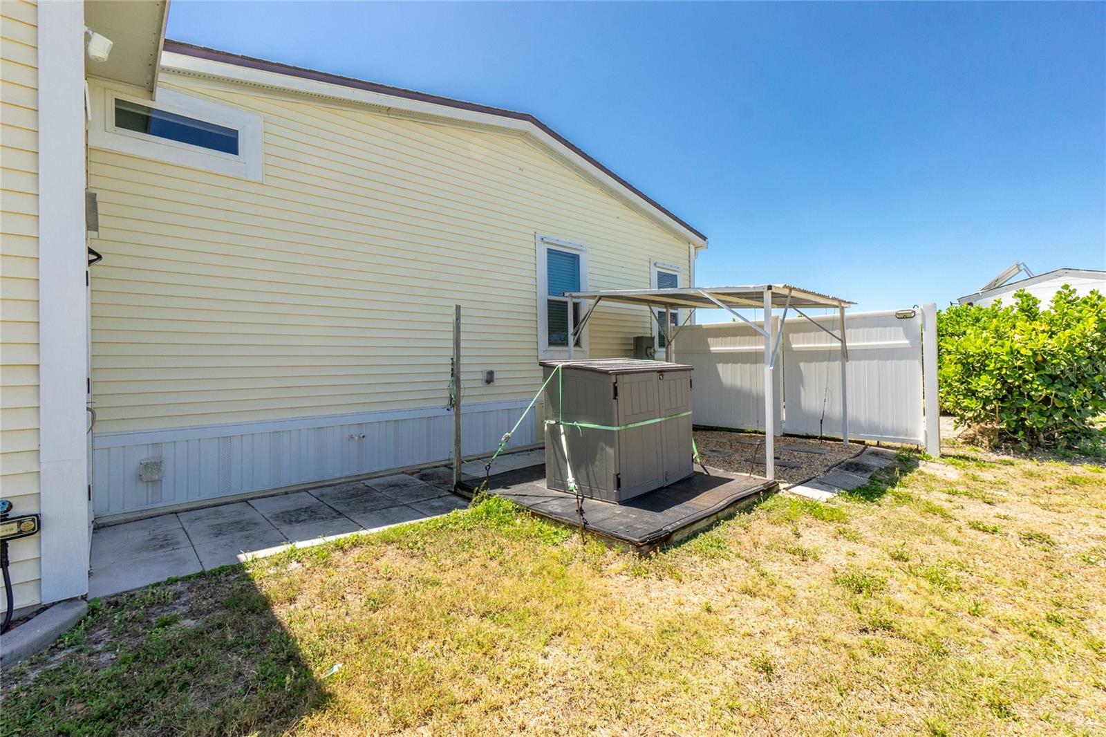 Manufactured Home at 1431 SANDERLING DR, ENGLEWOOD, photo 51 of 59