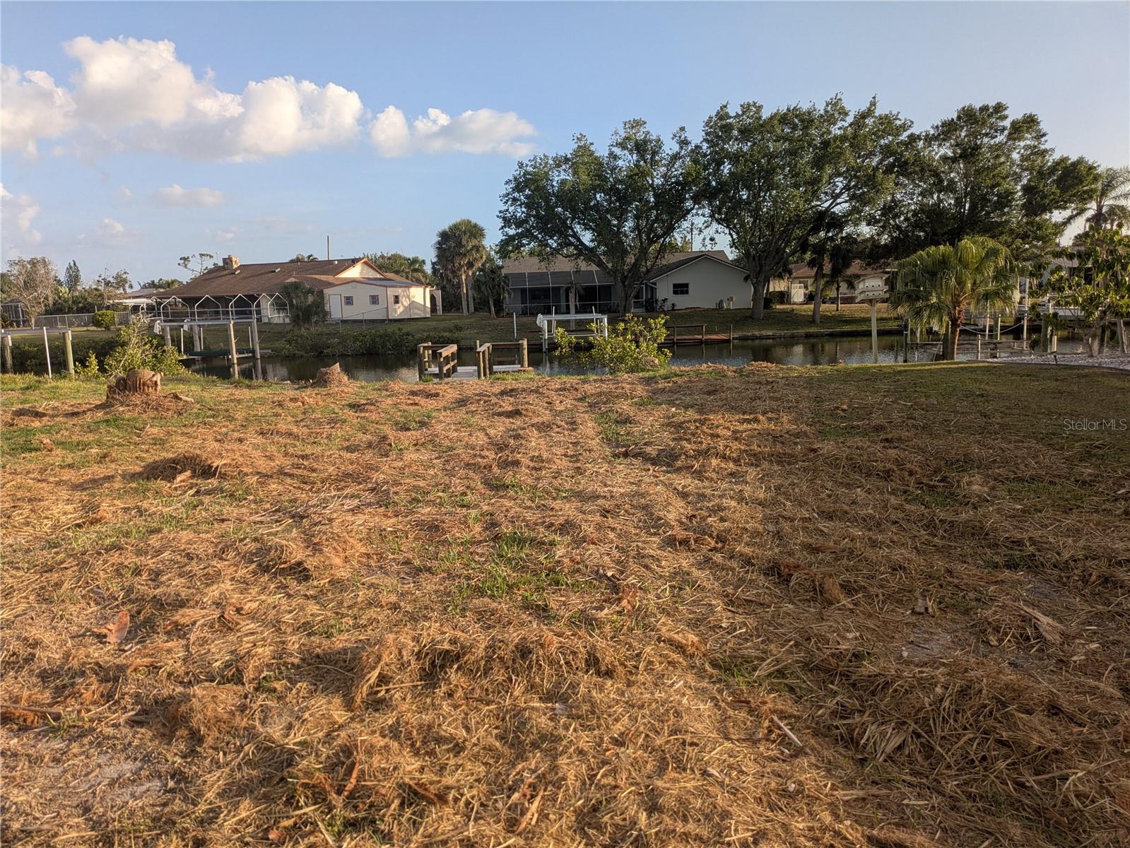 Half way in - 18641 KLINGLER CIR, PORT CHARLOTTE