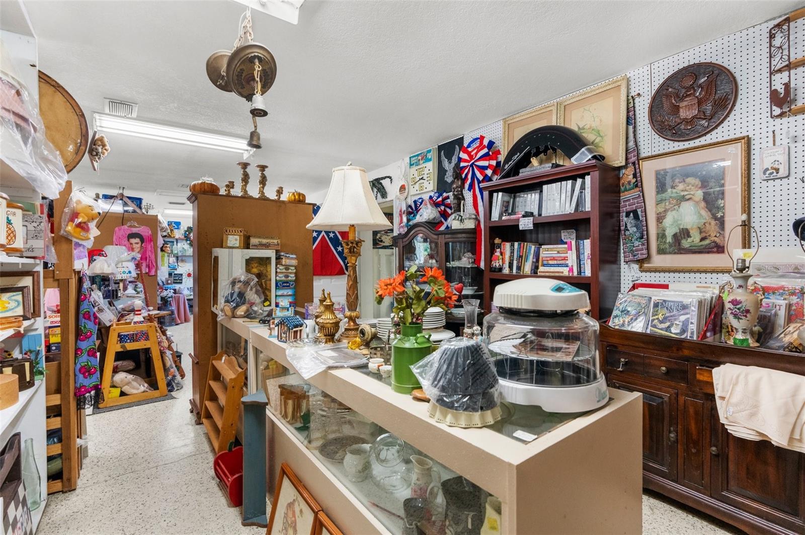 Retail at 1340 HOWELL AVE, BROOKSVILLE, photo 14 of 36