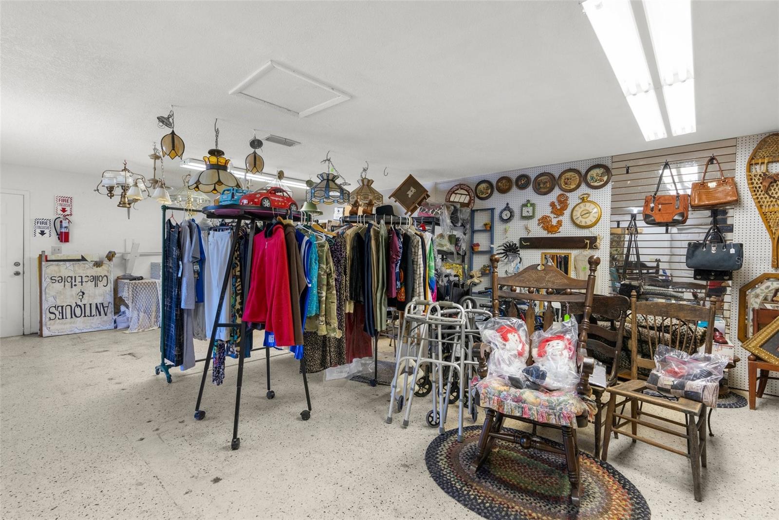 Retail at 1340 HOWELL AVE, BROOKSVILLE, photo 16 of 36