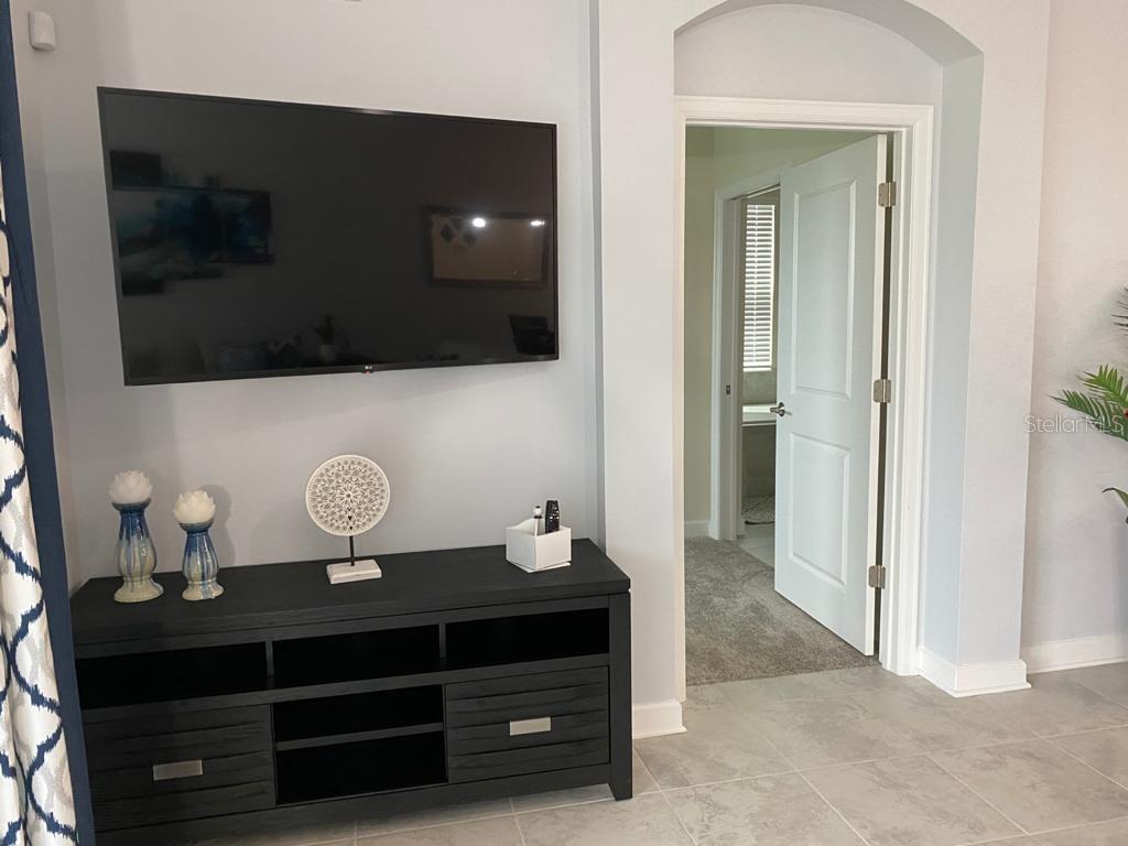 Condominium at 637 OCEAN COURSE AVE, DAVENPORT, photo 14 of 25