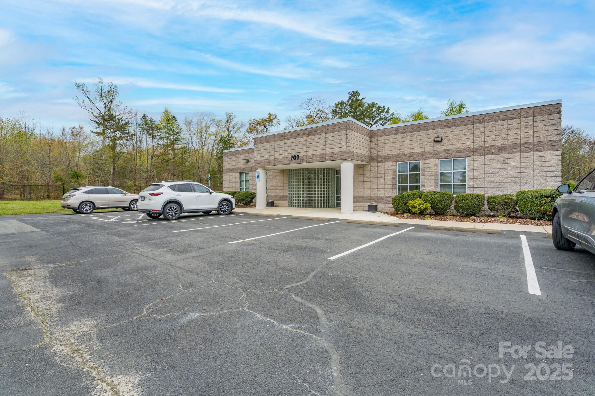 Medical at 702 Henson Street, Albemarle, photo 5 of 34