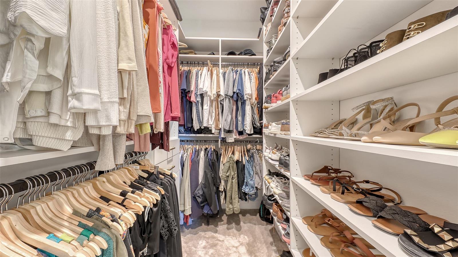 Walk in Designer Custom Closet - 11869 RICHMOND TRL, PARRISH