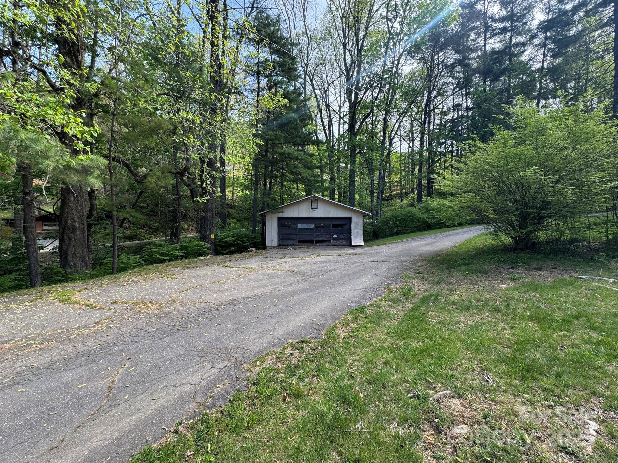 Old garage building - TBD (A) Chestnut Walk Drive, Waynesville