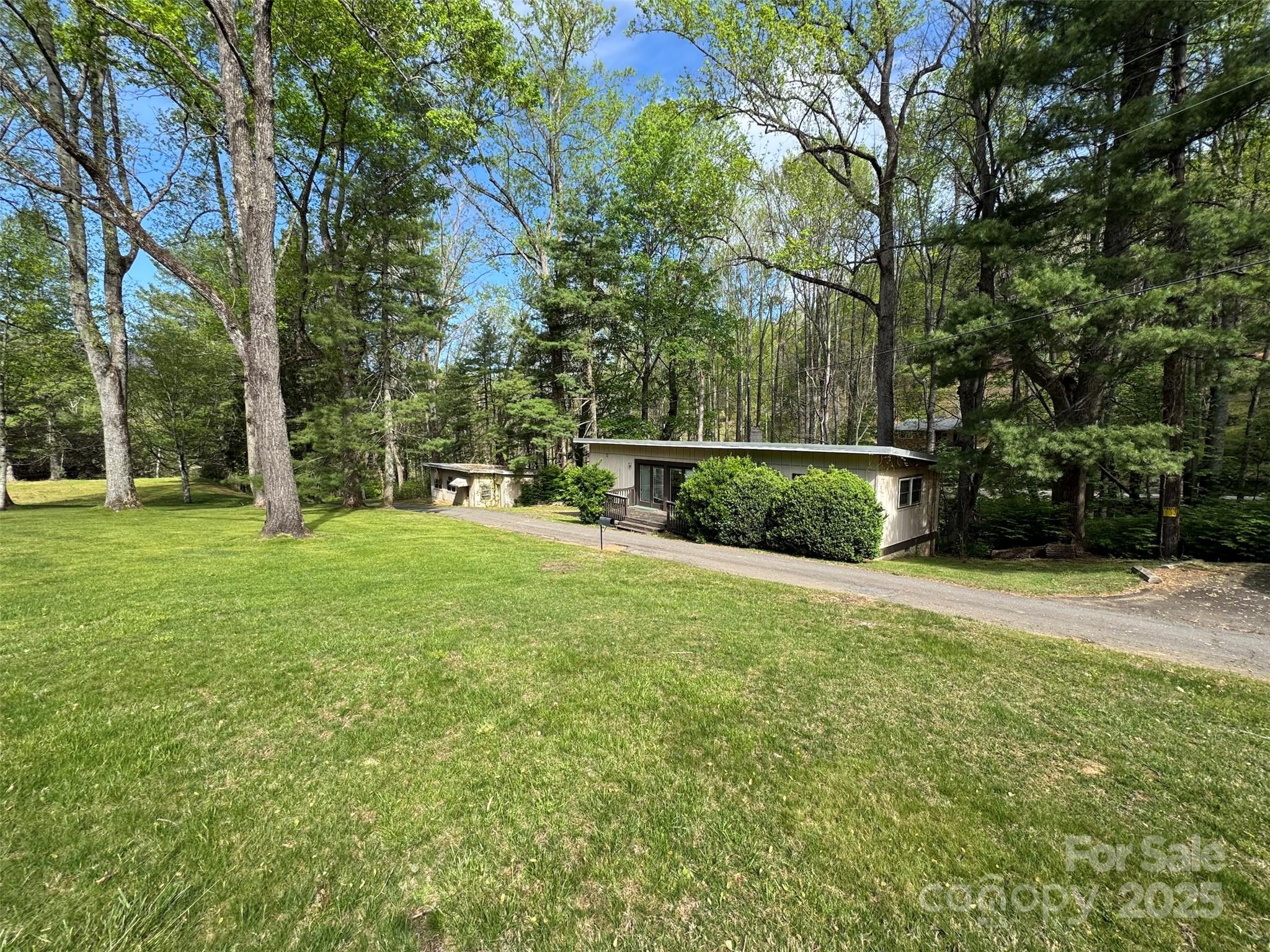 Former sales office building - TBD (A) Chestnut Walk Drive, Waynesville
