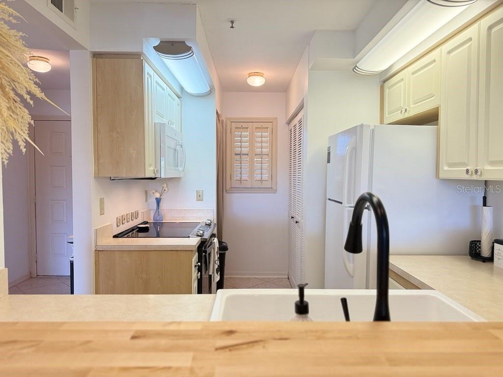 Condominium at 460 BOUCHELLE DR #104, NEW SMYRNA BEACH, photo 16 of 44
