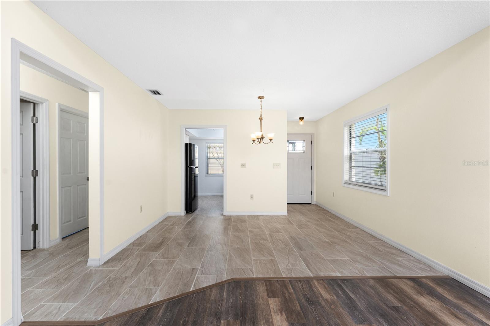 Dining area - 6796 GASPARILLA PINES BLVD #63, ENGLEWOOD