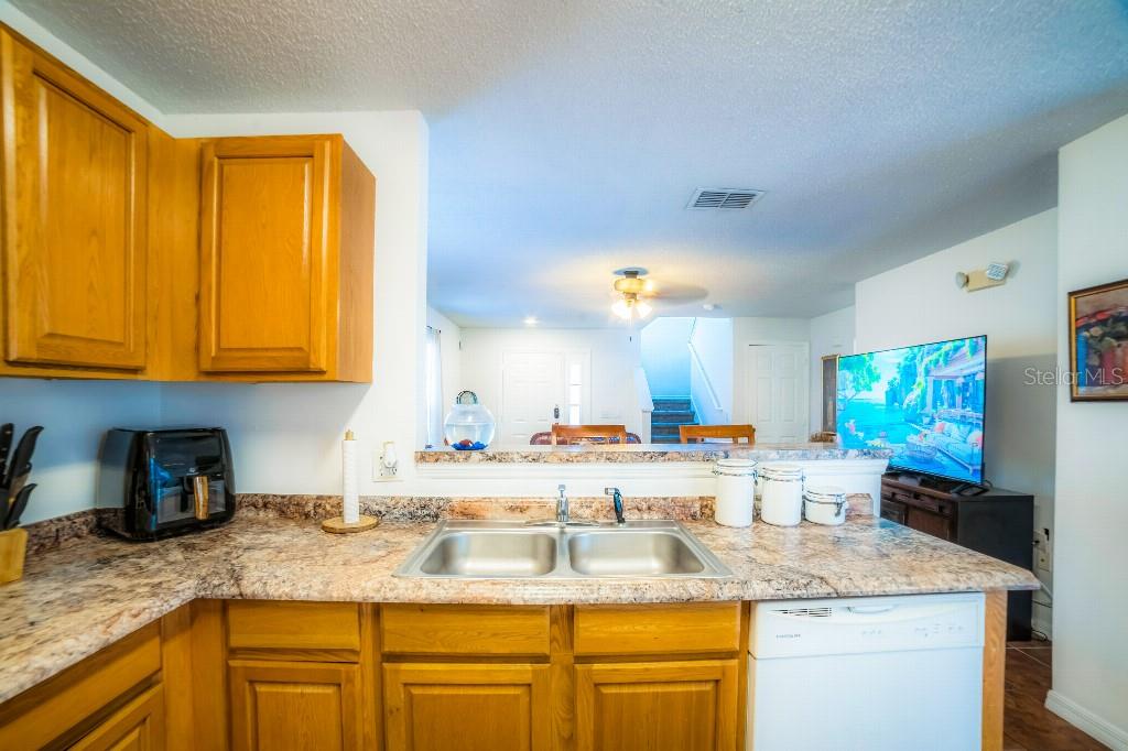 Single Family Residence at 1142 MARINER CAY DR, HAINES CITY, photo 14 of 50