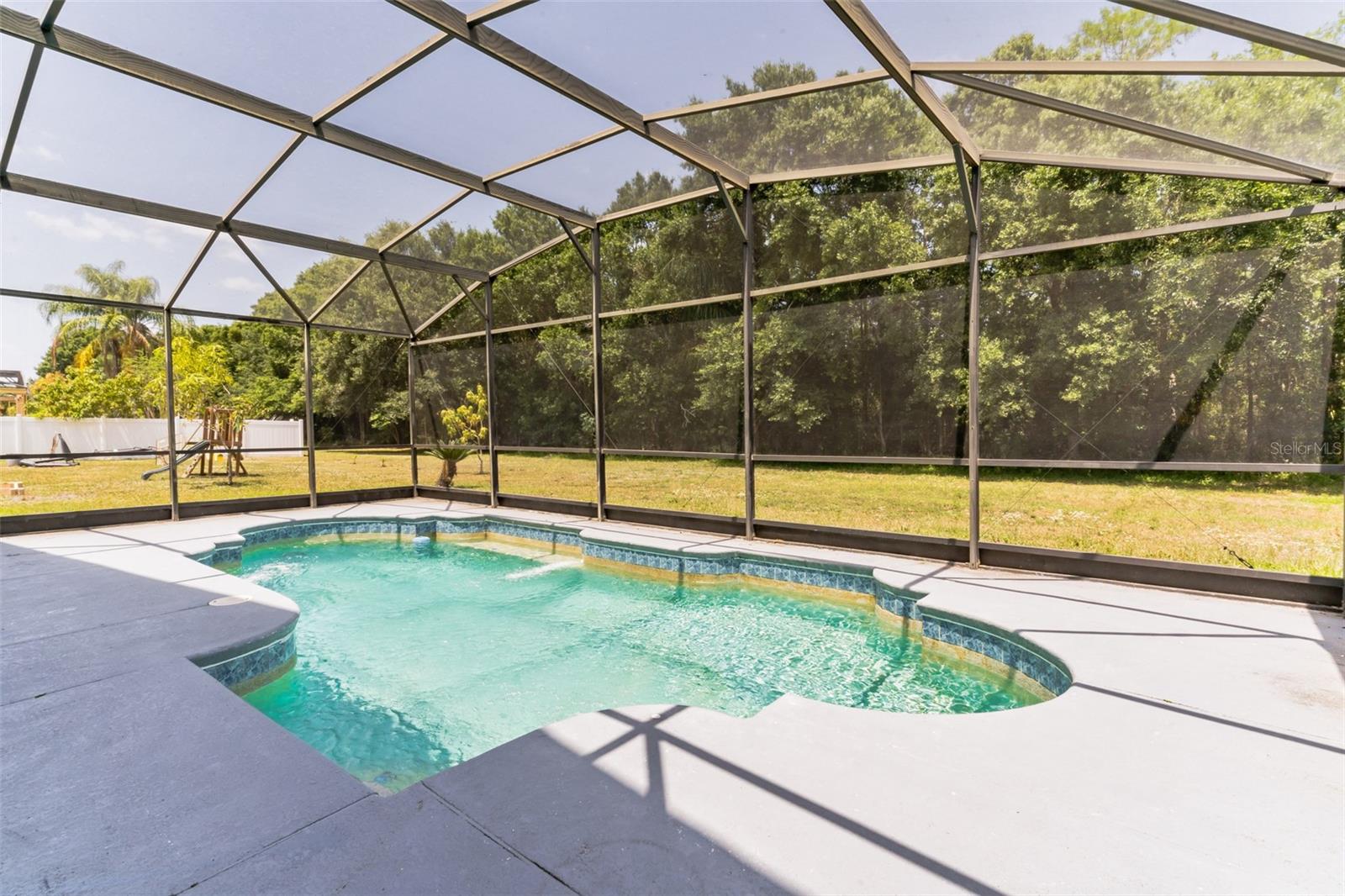 Single Family Residence at 2433 HURON CIR, KISSIMMEE, photo 2 of 29